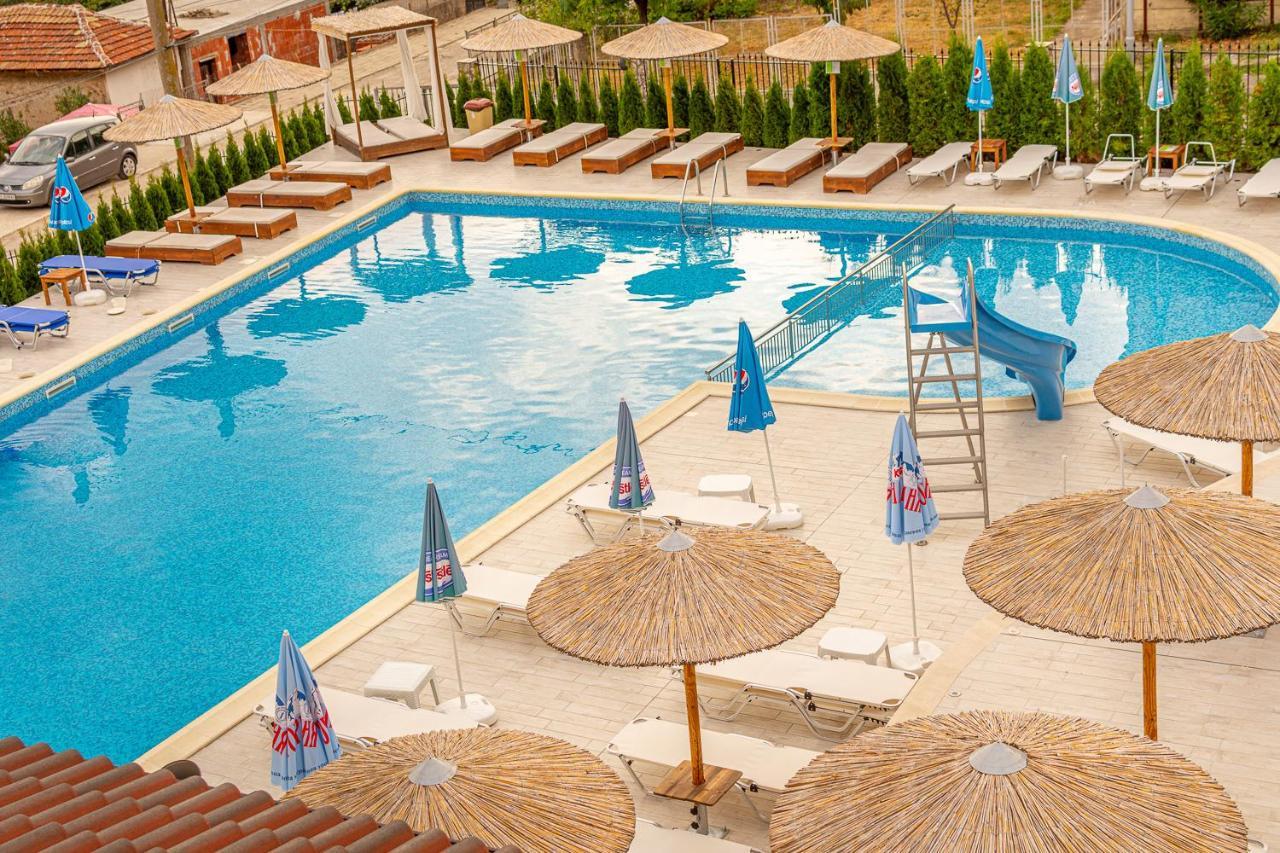Eco Hotel Momata Kolarovo Exterior photo