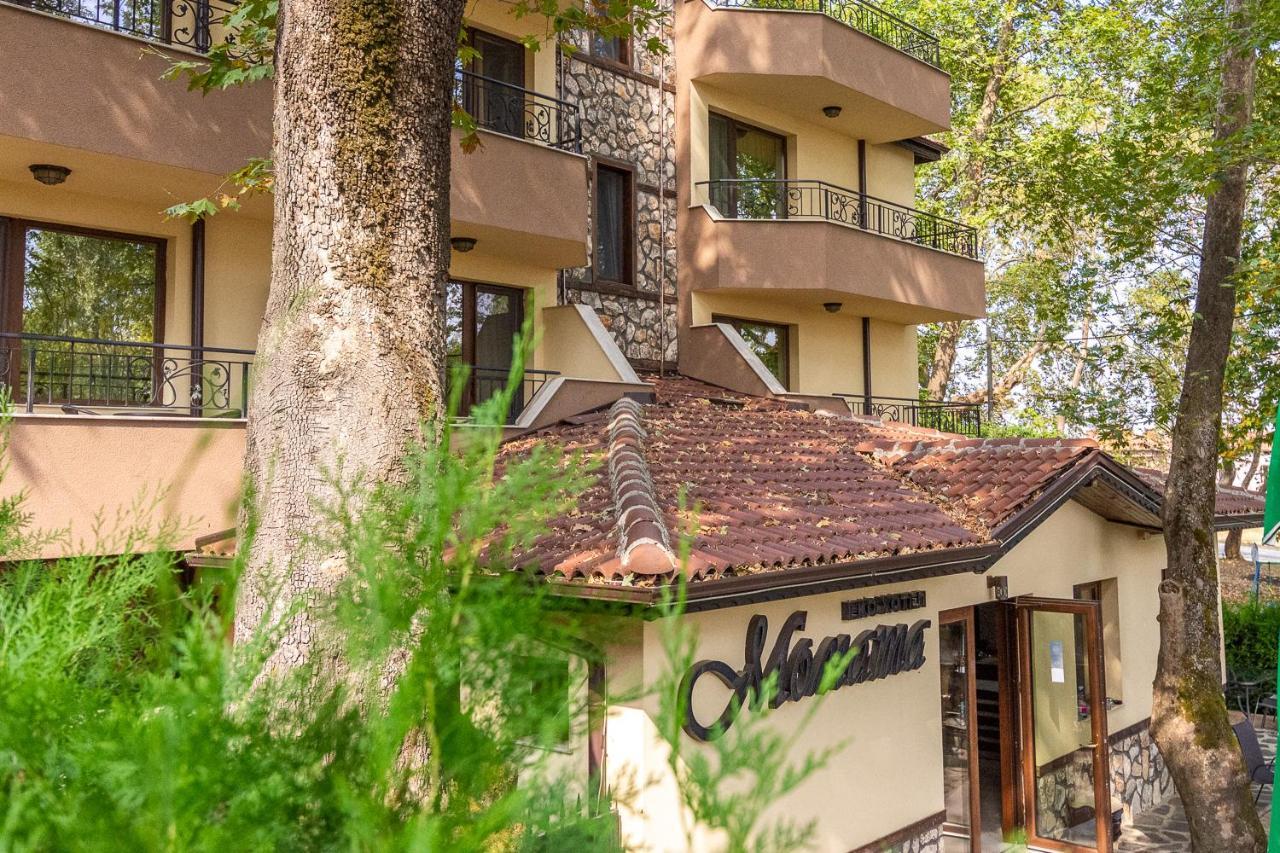 Eco Hotel Momata Kolarovo Exterior photo